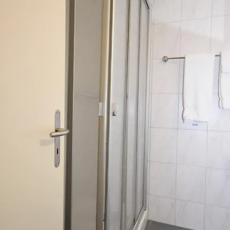 Practical At Trendy Location - Stork 22 Appartement *